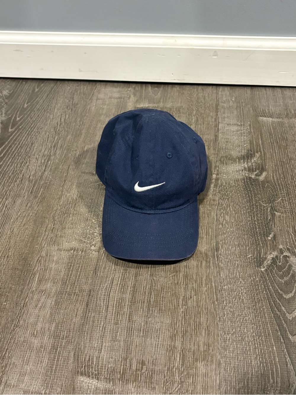 Nike Men's Navy Swoosh Baseball Cap